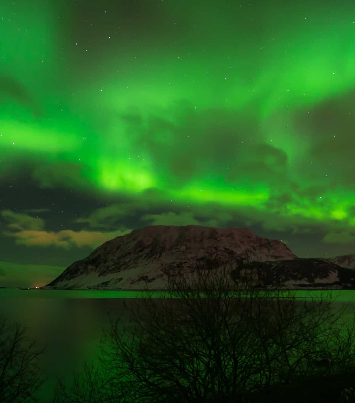 Aurora Over the Island — Nupen