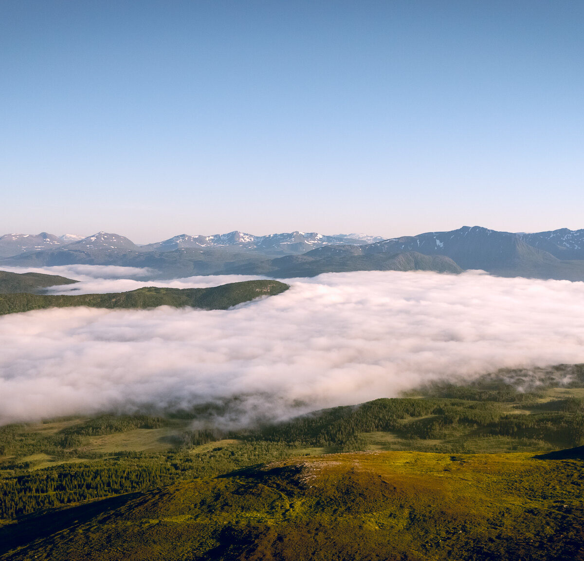 Cloud Over the Plateau — Storlitinden