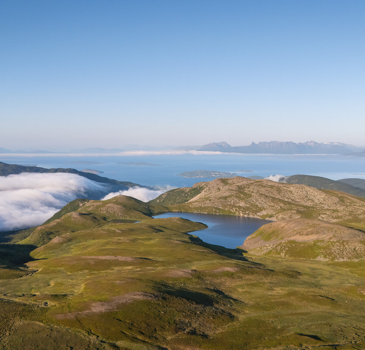 Highland Lake and Cloud — Storlitinden
