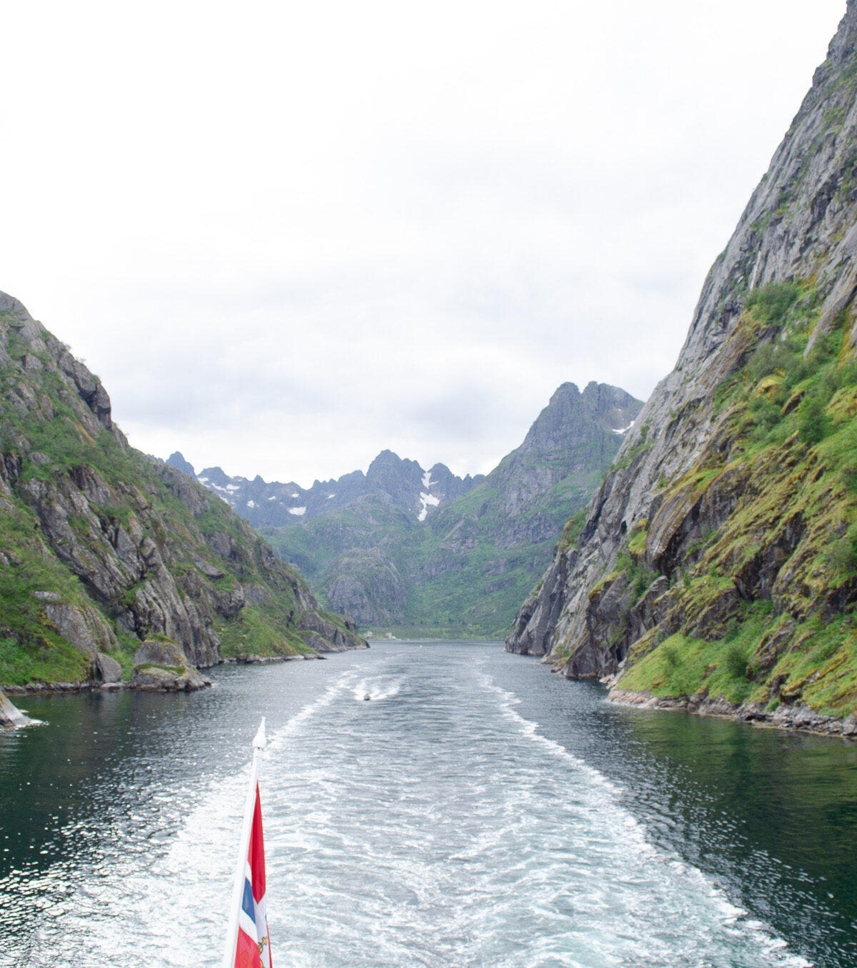 Wake Through the Fjord